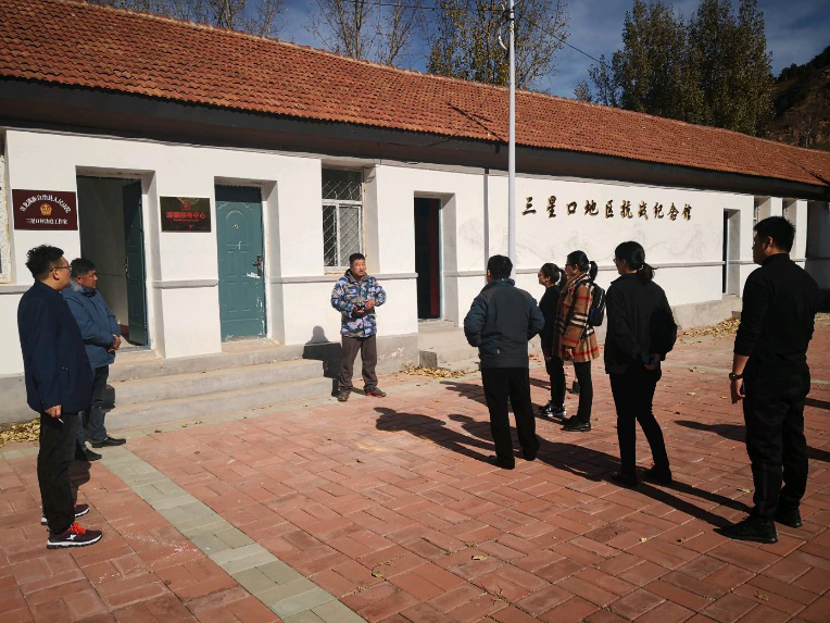 重温抗战史 共创新生活：中国电信秦皇岛分公司组织开展老党员慰问行动