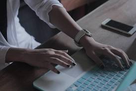 bb39e8ded97b18cf57f4e48b93b6c943.jpg 数字本无好坏,手机号码更是没有好坏。在于使用者所处的磁场状态适合不适合,说白了就是适合不适合自己当下的时空点。手机号中的各类磁场,本身是没有好与坏的,需要看用的人当下所处的磁场状况,时空点是否匹配。