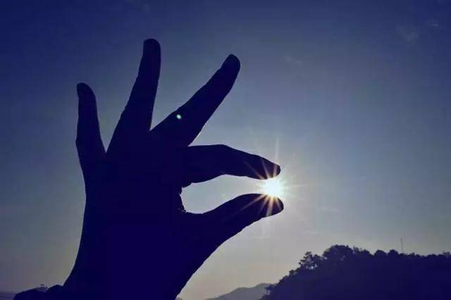 如何判断手机号码中的伏位是凶还是吉? 大家都知道,伏位是属于八大磁场中的吉星。但是往往伏位会让大家忽略掉。初学者都会认为伏位是没有性格的,也就是不需要考虑太多的星,那伏位到底是凶星还是吉星?