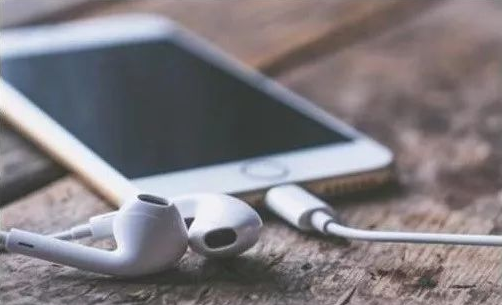 耳机孔怎么清理？接触不良怎么办？