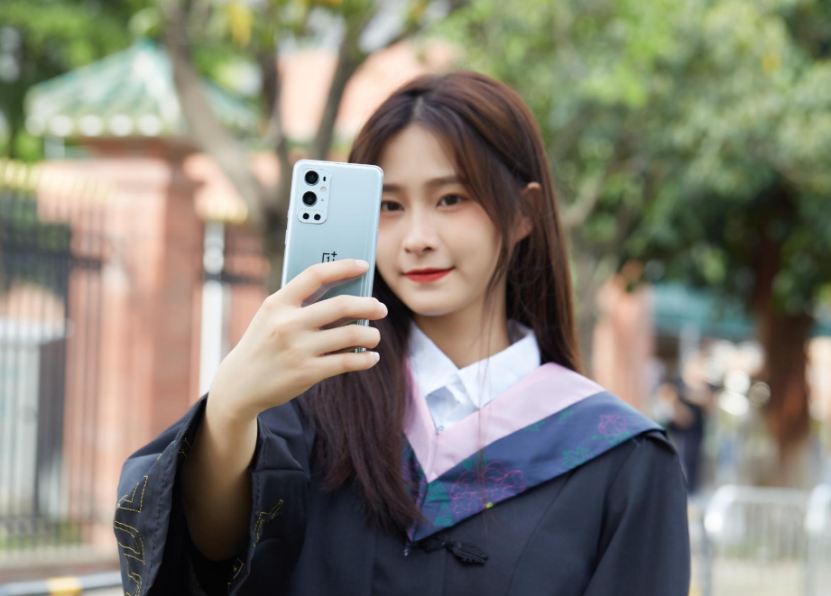 现阶段值得“捡漏”的4款旗舰手机,价格走低,买对不买错